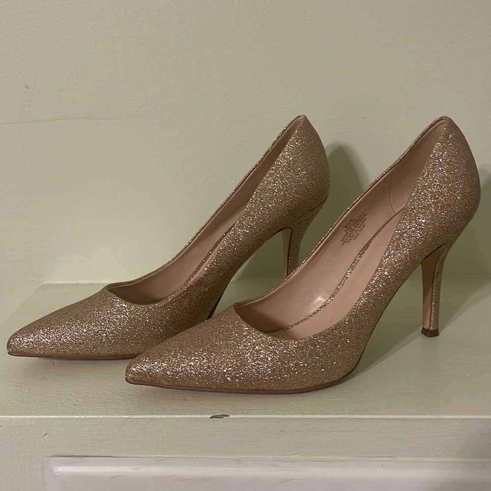 Nine West Gold Glitter Heels - WORN ONCE